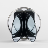 o.T., 2024

Kunststoff, Metall, Spiegel, 22 x 19,5 cm
mit Zertifikat

Ausrufpreis: 1200,-